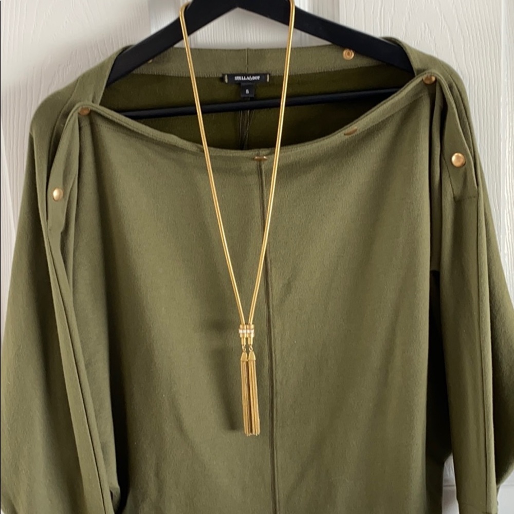 Stella & Dot gold tassel necklace